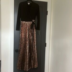 NWT LuLaRoe DeAnne Dress Small black rose gold